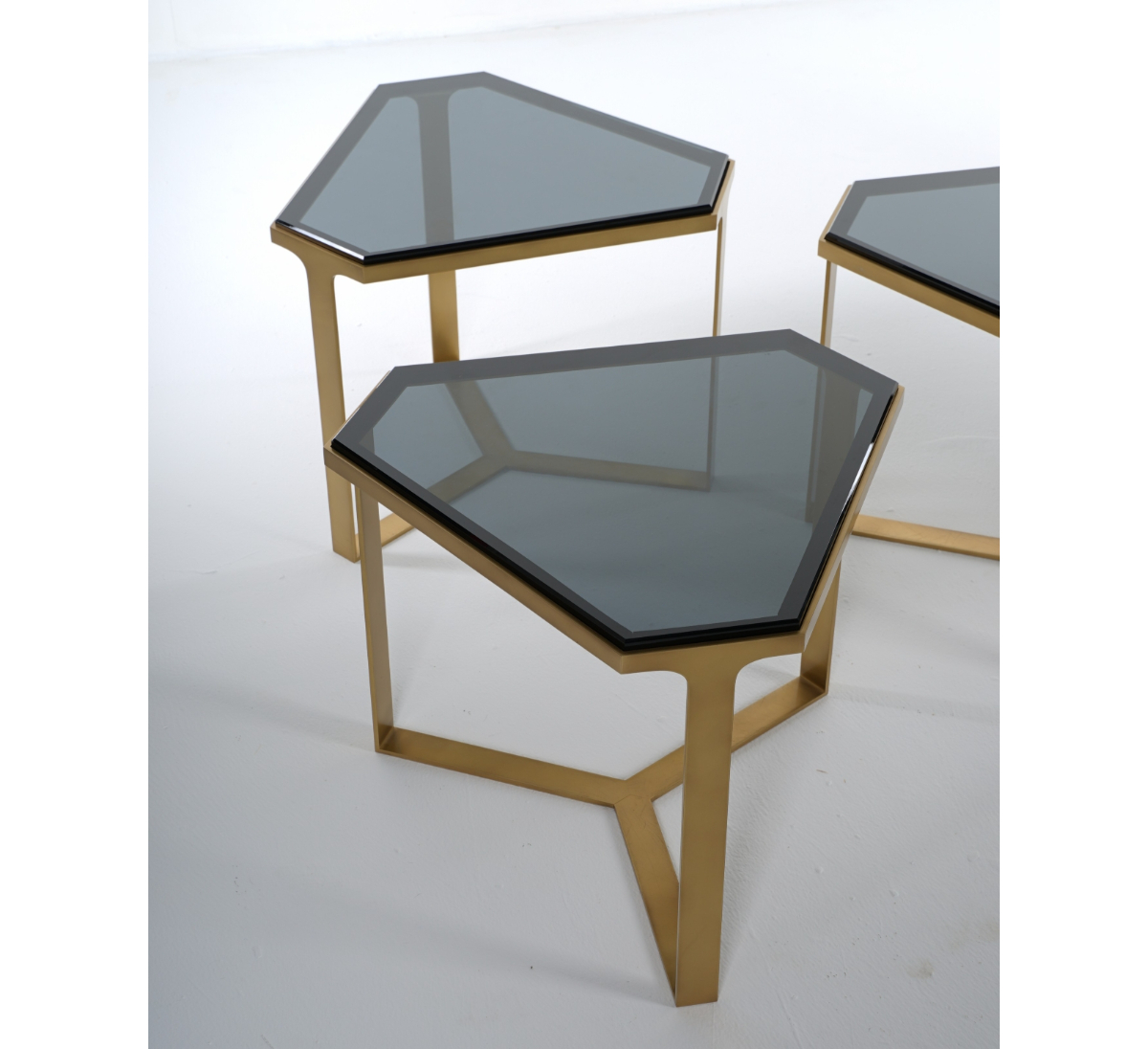 Комплект столиков FORMA Donghia, стоимость 2 200 000 руб.  Фотография 1